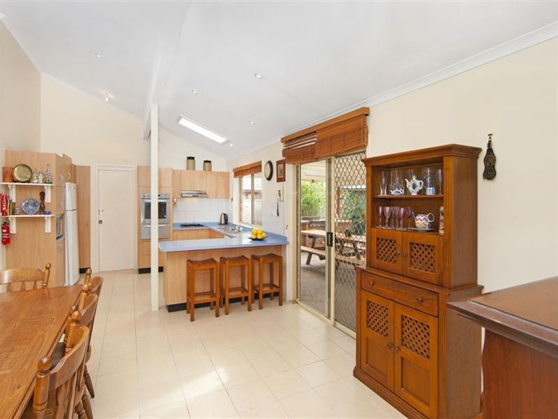 26 Sirius Avenue, Bateau Bay NSW 2261