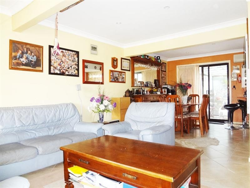 20 Lisa Close, Bateau Bay NSW 2261