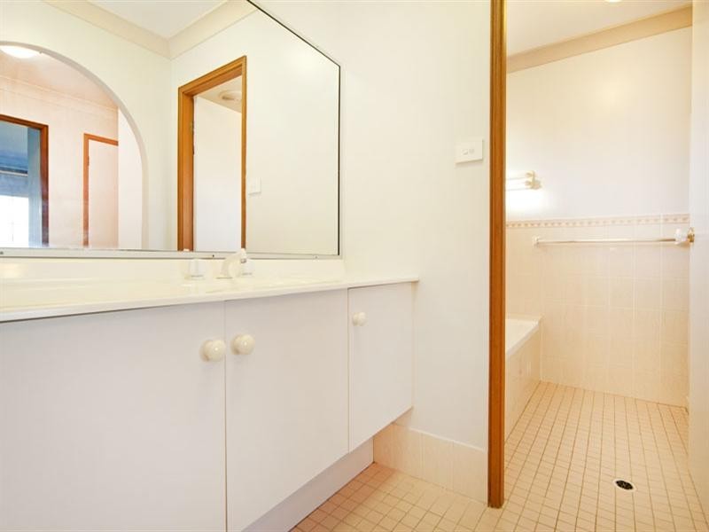 35 Belford Avenue, Bateau Bay NSW 2261