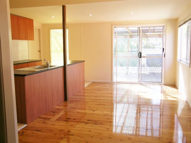 9 Cuthbert Street, Killarney Vale NSW 2261