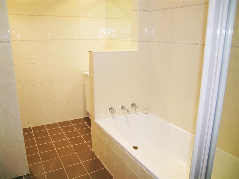 9 Cuthbert Street, Killarney Vale NSW 2261