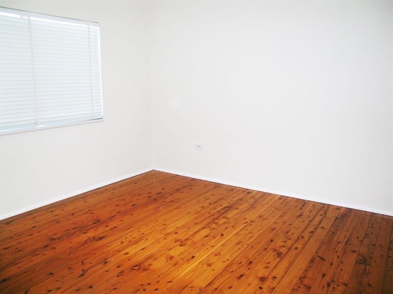 9 Cuthbert Street, Killarney Vale NSW 2261