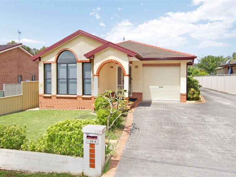 24 Germaine Avenue, Bateau Bay NSW 2261