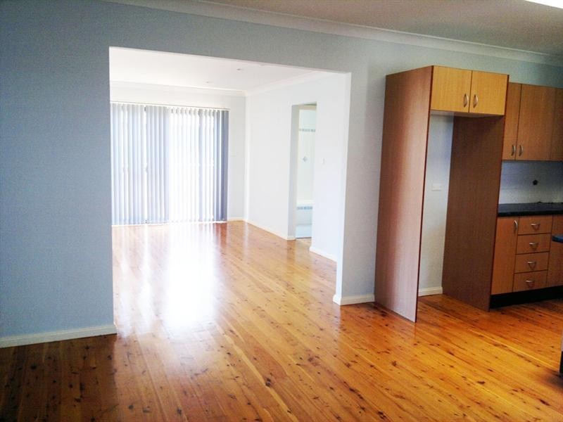 24 Germaine Avenue, Bateau Bay NSW 2261