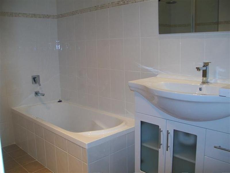 266 Lakedge Avenue, Berkeley Vale NSW 2261