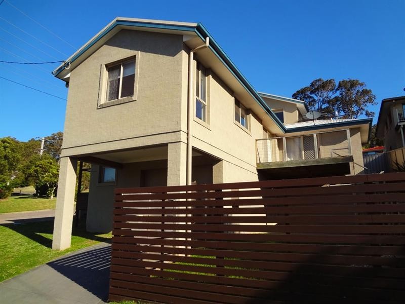 1a Talara Avenue, Bateau Bay NSW 2261