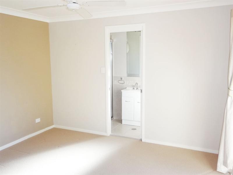 1a Talara Avenue, Bateau Bay NSW 2261