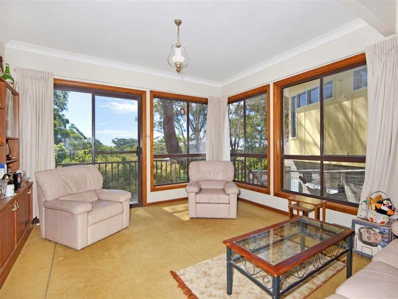 19 Norahview Street, Bateau Bay NSW 2261