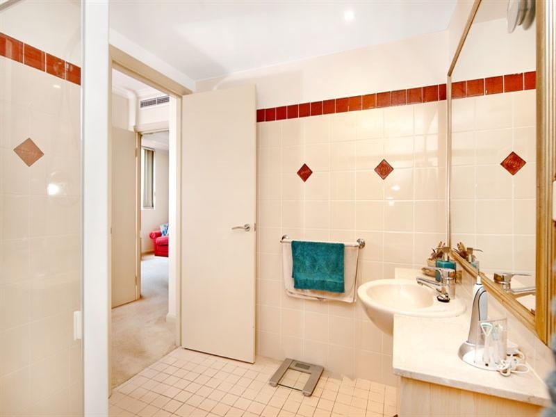 805/97-99 John Whiteway Drive, Gosford NSW 2250