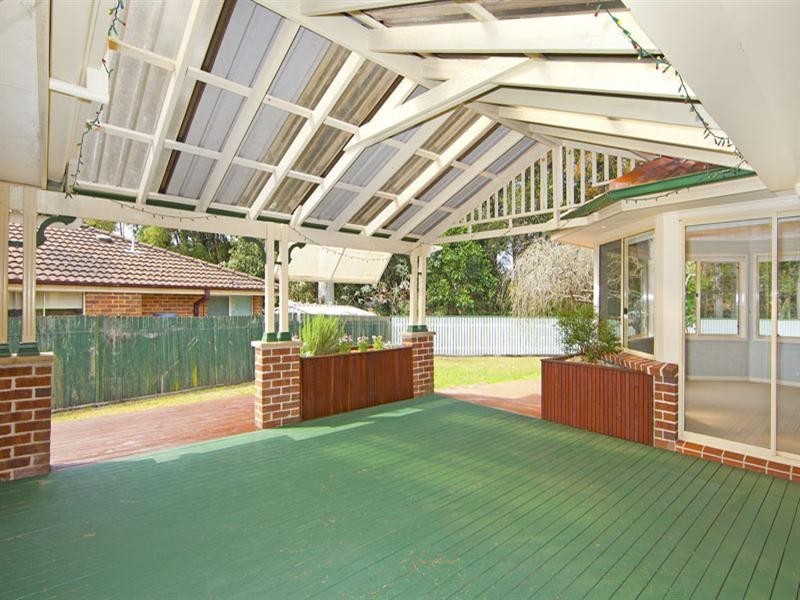 4 Rainbow Close, Lisarow NSW 2250