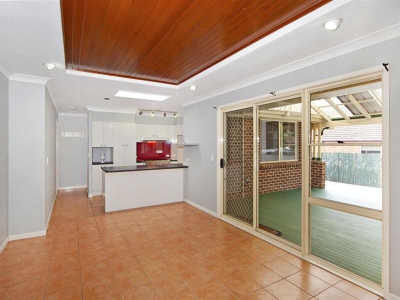 4 Rainbow Close, Lisarow NSW 2250