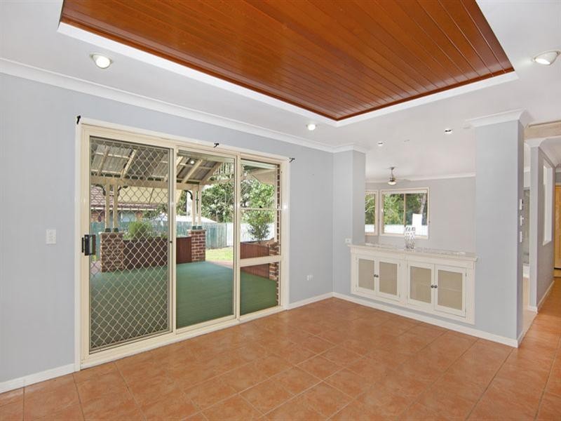 4 Rainbow Close, Lisarow NSW 2250