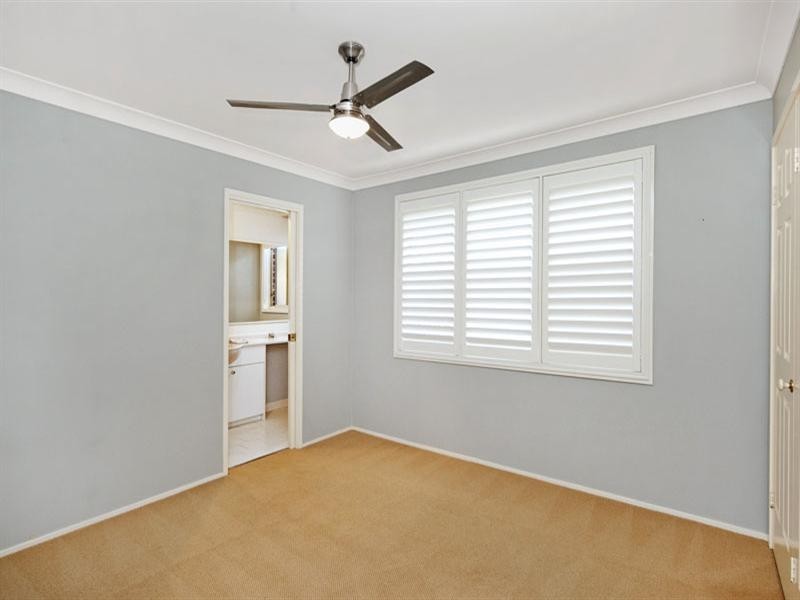 4 Rainbow Close, Lisarow NSW 2250