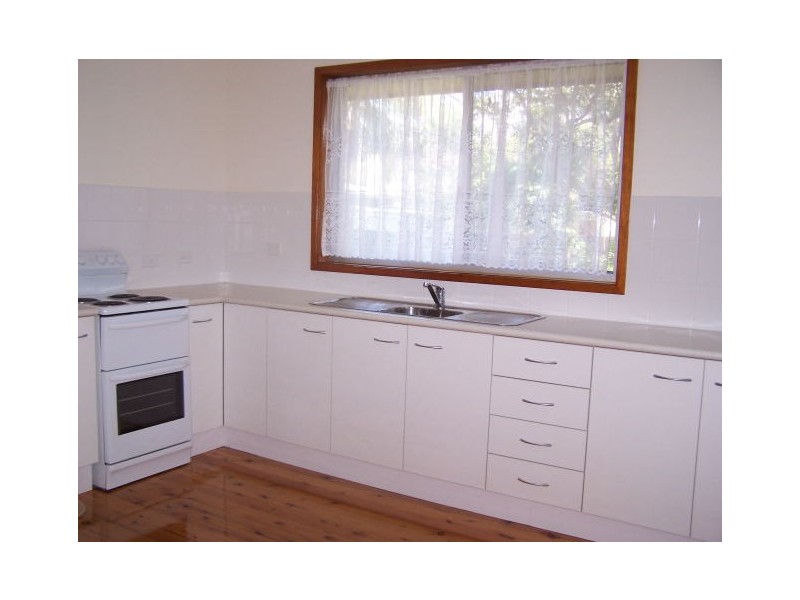 41 Reserve Drive, Bateau Bay NSW 2261