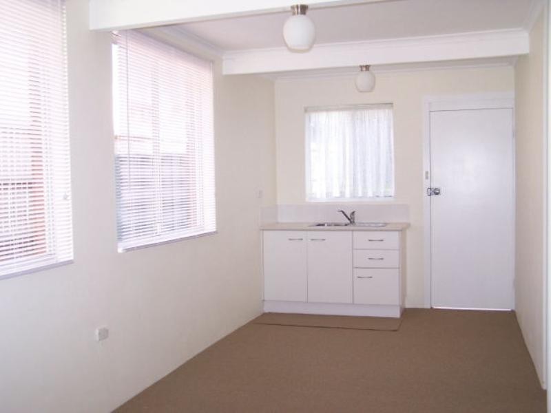 41 Reserve Drive, Bateau Bay NSW 2261