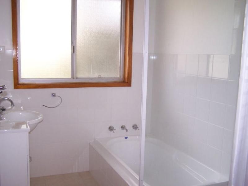 41 Reserve Drive, Bateau Bay NSW 2261