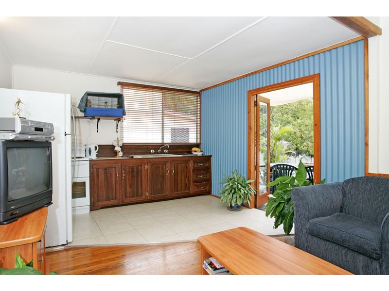 37 Bundilla Parade, Berkeley Vale NSW 2261