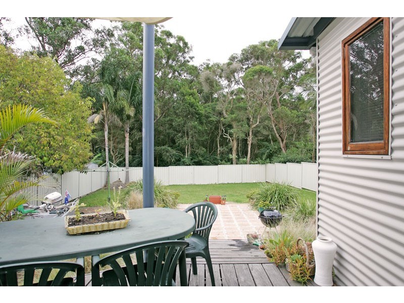 37 Bundilla Parade, Berkeley Vale NSW 2261