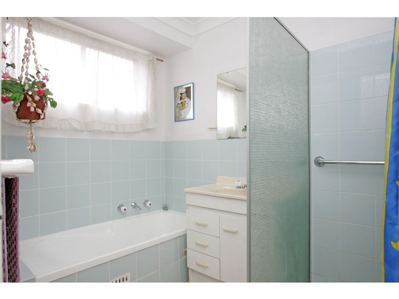 20 Debra Anne Drive, Bateau Bay NSW 2261