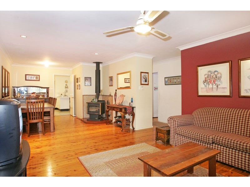 6 Kingfisher Place, Tumbi Umbi NSW 2261