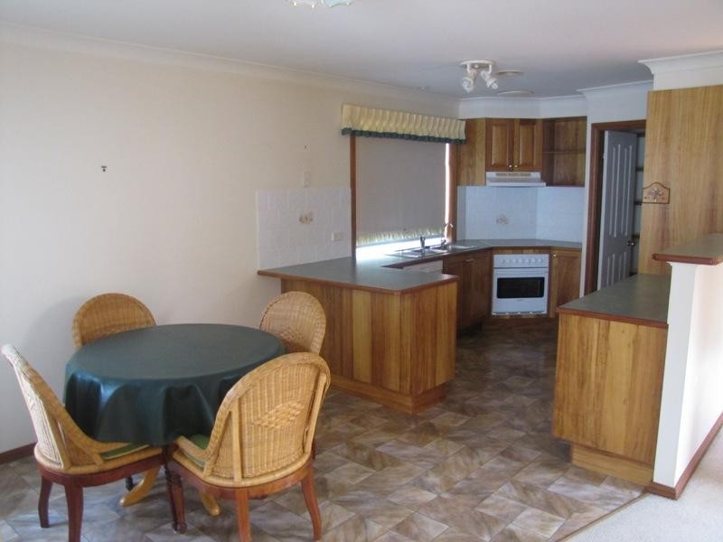 38B Freestone Way, Bathurst NSW 2795