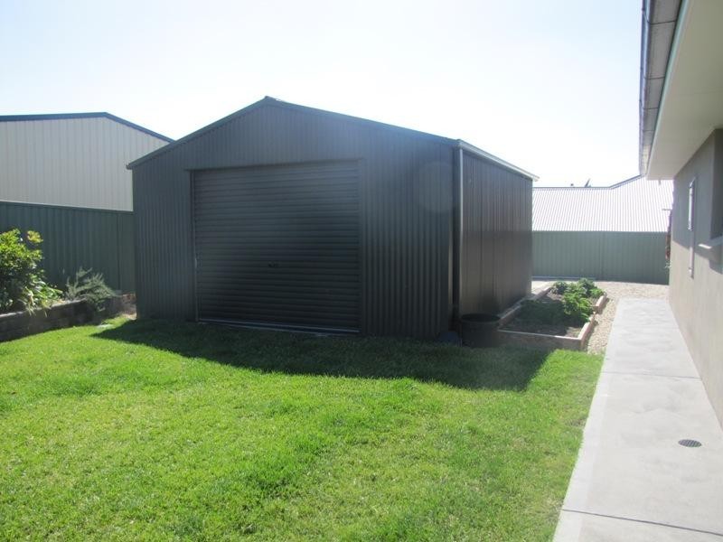 Laffing Waters NSW 2795