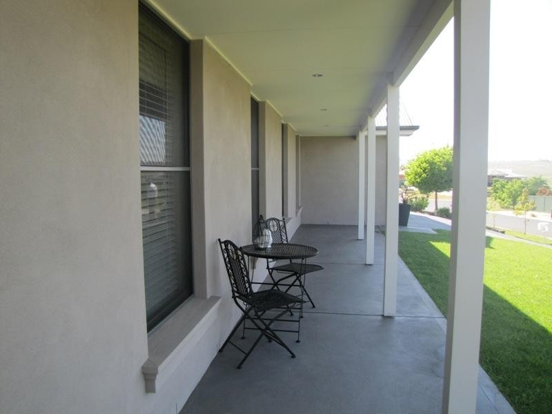 Laffing Waters NSW 2795