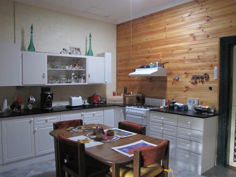 36 Piper Street, Bathurst NSW 2795