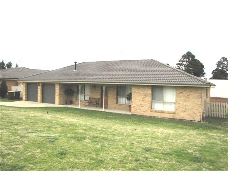 7 STINSON Street, Bathurst NSW 2795