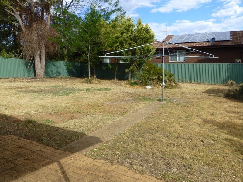 18 Uralla Circuit, Kelso NSW 2795