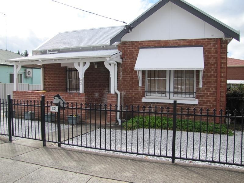 133 Piper Street, Bathurst NSW 2795