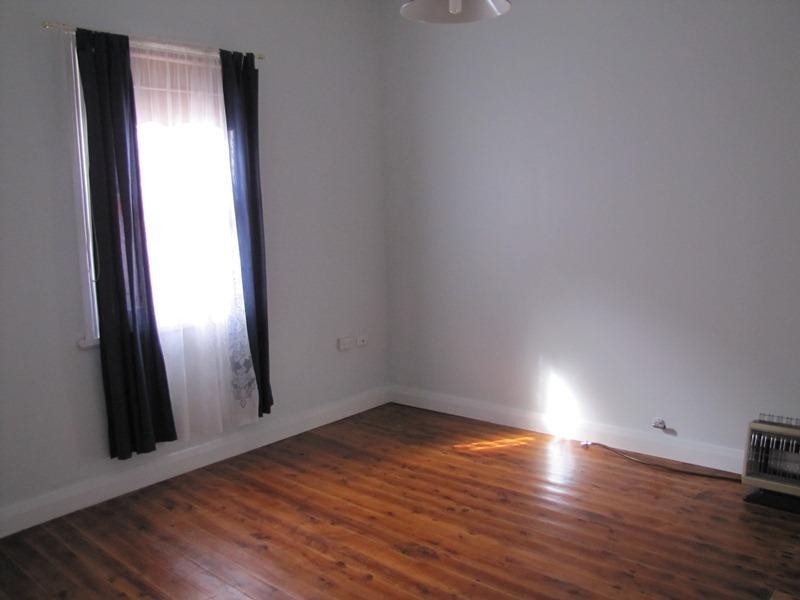 133 Piper Street, Bathurst NSW 2795