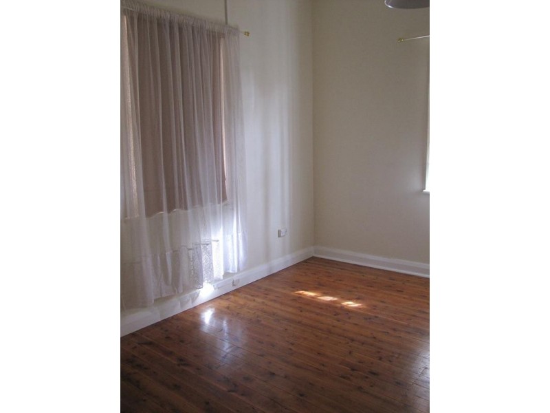 133 Piper Street, Bathurst NSW 2795