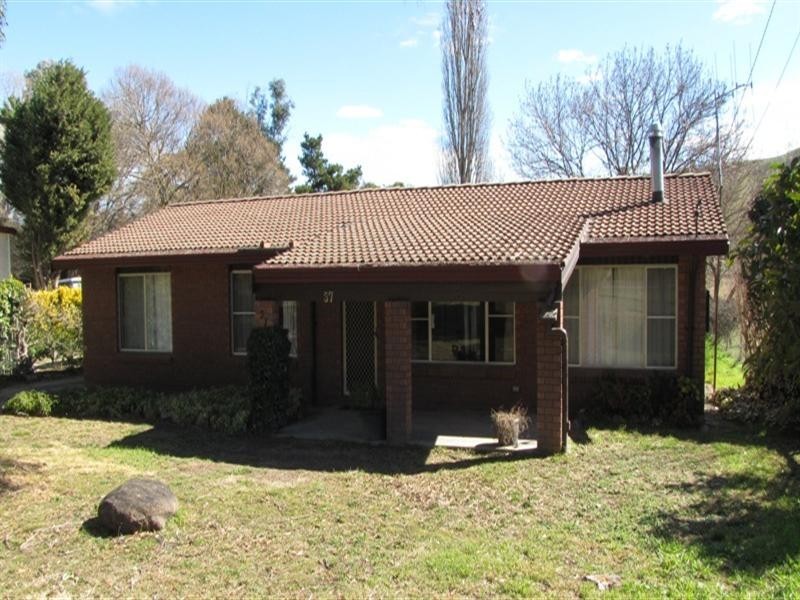 37 Bathurst Street, Perthville NSW 2795