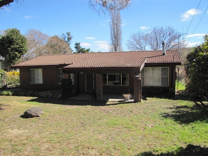 37 Bathurst Street, Perthville NSW 2795
