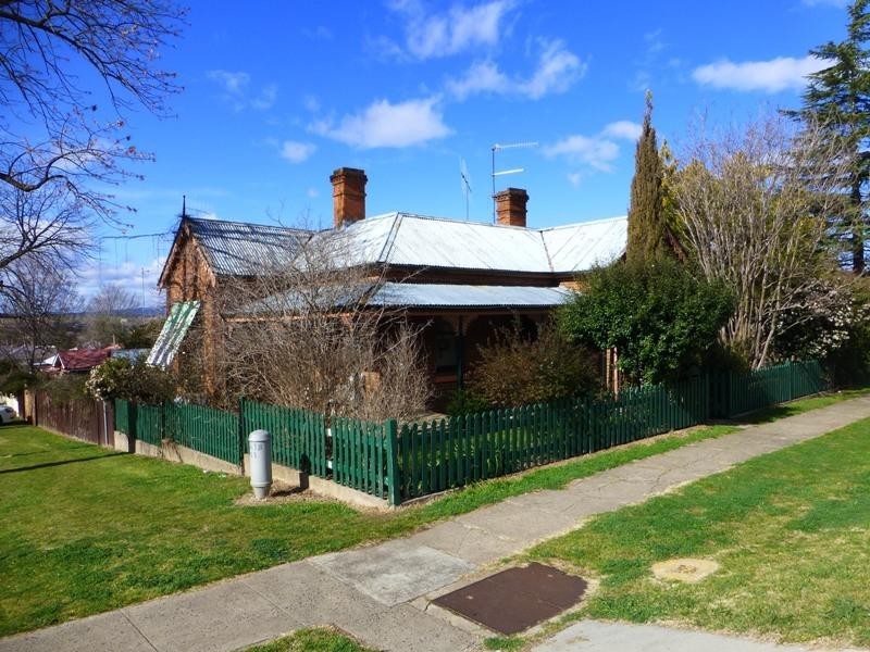 359 Howick Street, Bathurst NSW 2795