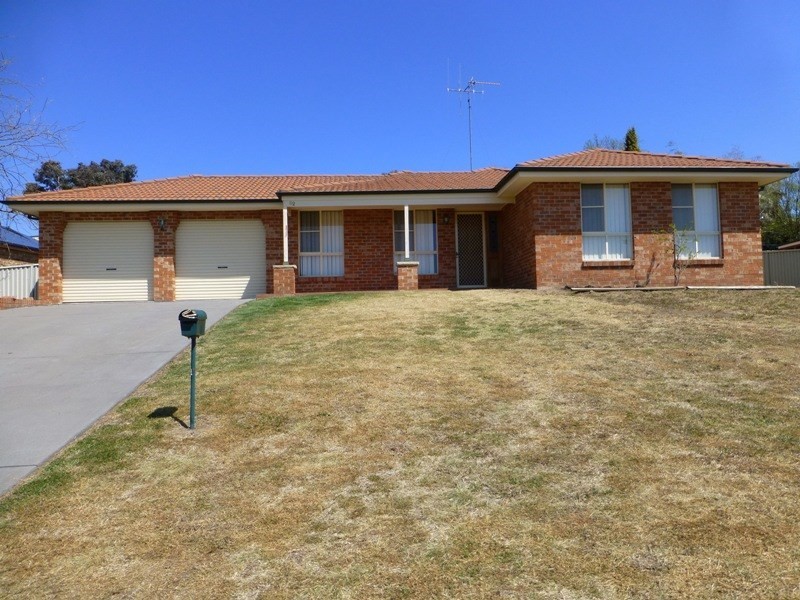 82 Osborne Avenue, Bathurst NSW 2795