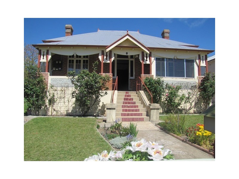8 Spencer Street, Bathurst NSW 2795