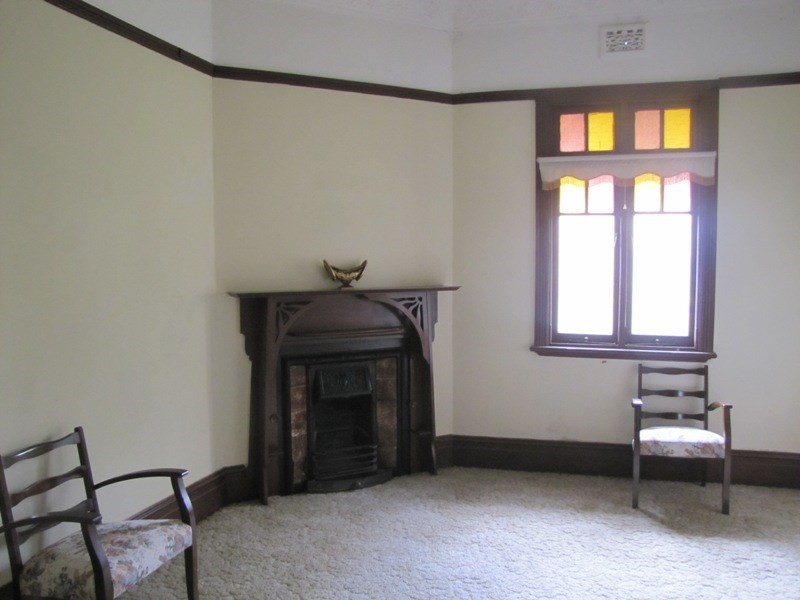 8 Spencer Street, Bathurst NSW 2795