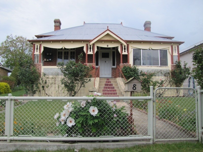 8 Spencer Street, Bathurst NSW 2795