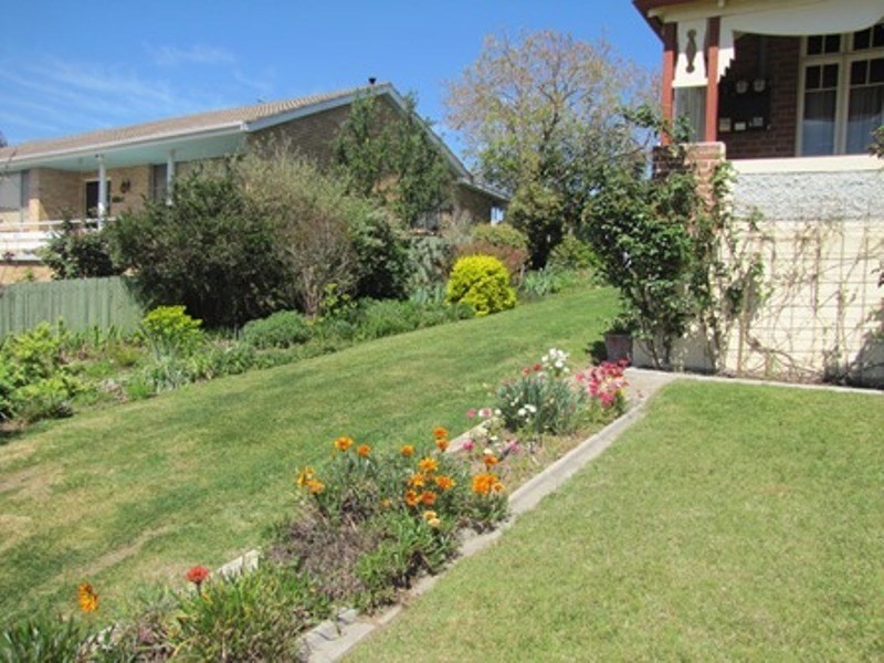 8 Spencer Street, Bathurst NSW 2795