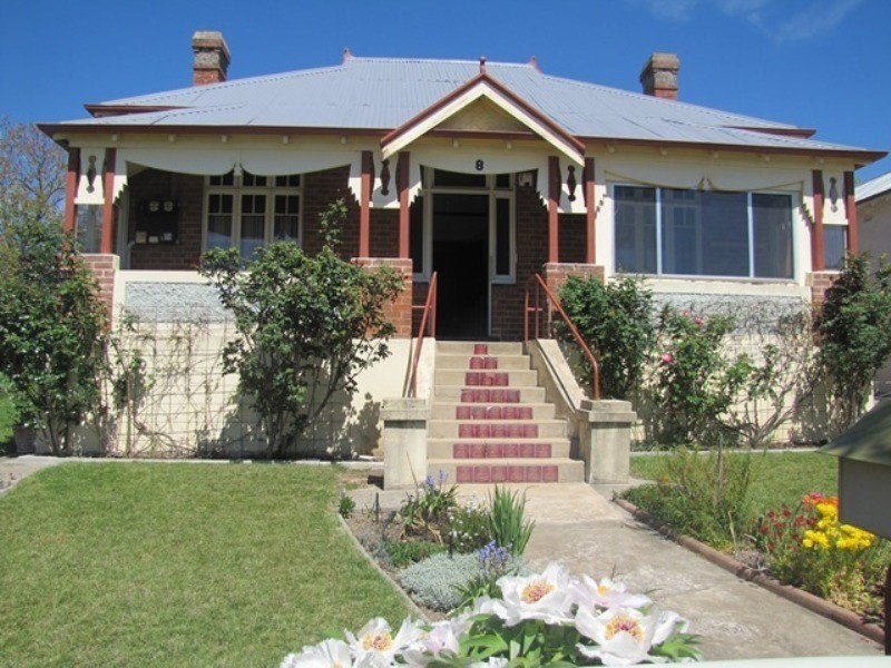 8 Spencer Street, Bathurst NSW 2795
