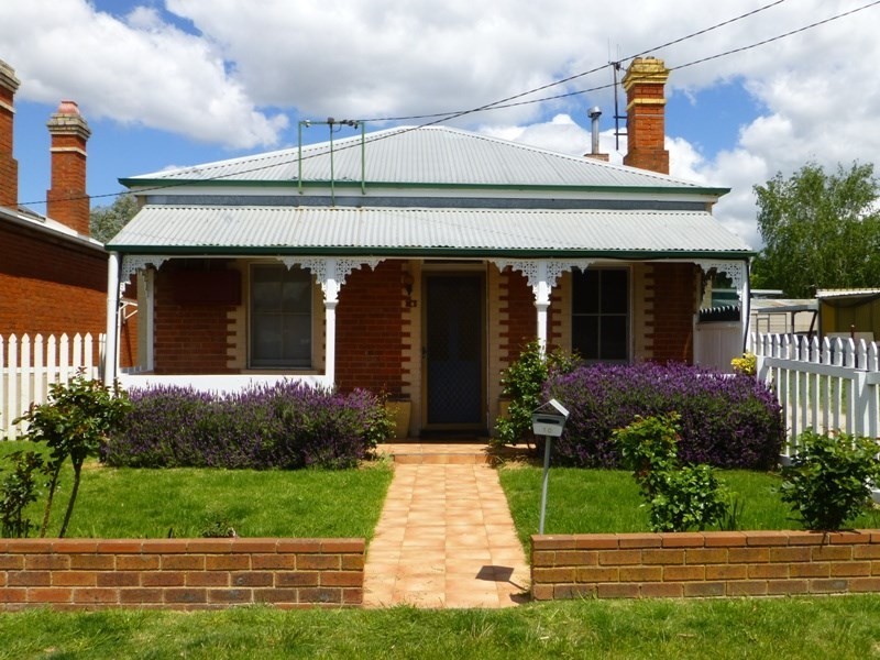 10 Logan Street, South Bathurst NSW 2795