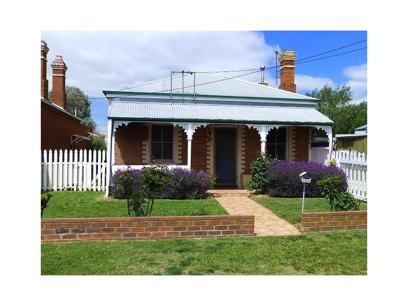 10 Logan Street, South Bathurst NSW 2795