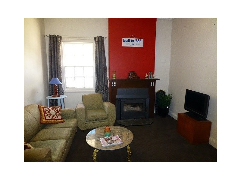 10 Logan Street, South Bathurst NSW 2795