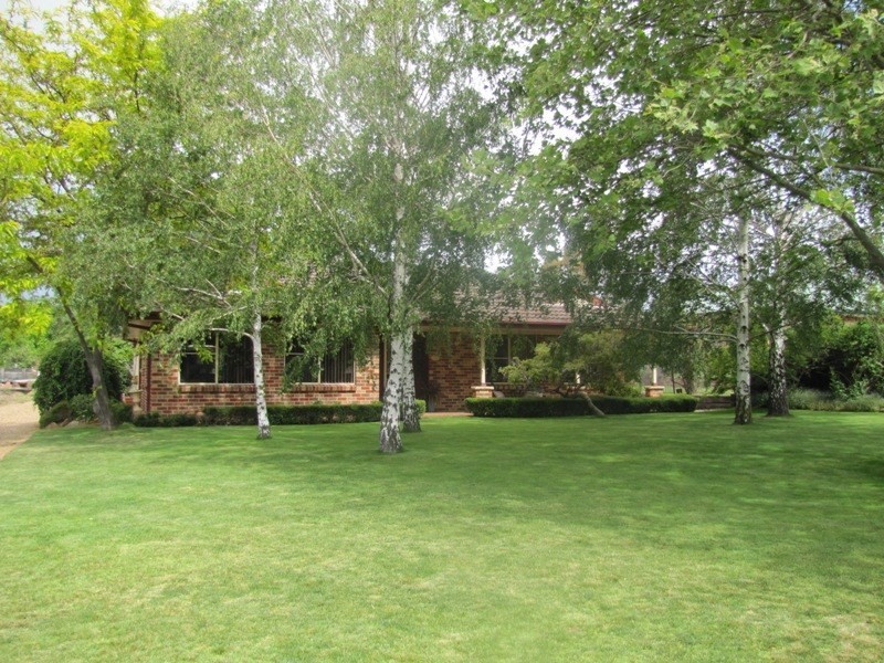 8 Church Street, Perthville NSW 2795