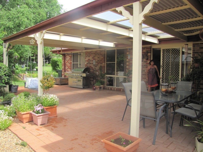 8 Church Street, Perthville NSW 2795