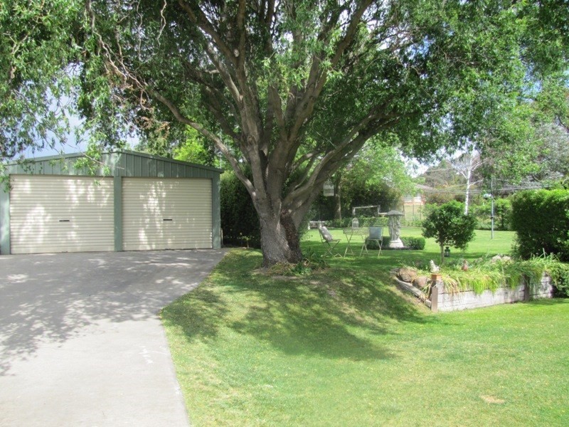 8 Church Street, Perthville NSW 2795