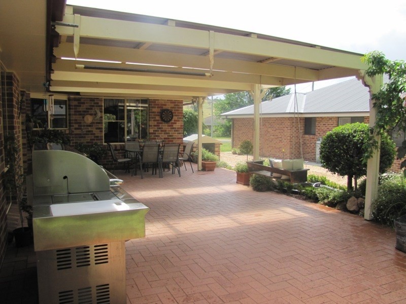 8 Church Street, Perthville NSW 2795