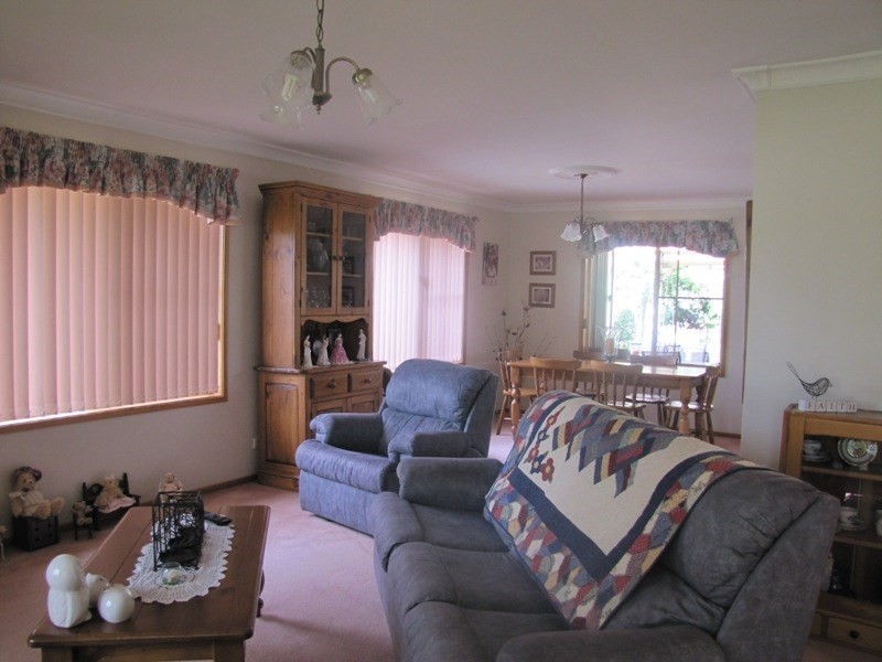 8 Church Street, Perthville NSW 2795